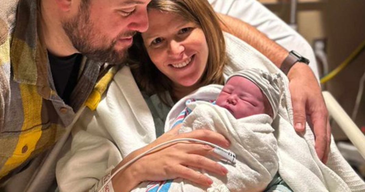 CNN Anchor Gives Birth on Bathroom Floor After Surprise 13Minute Labor